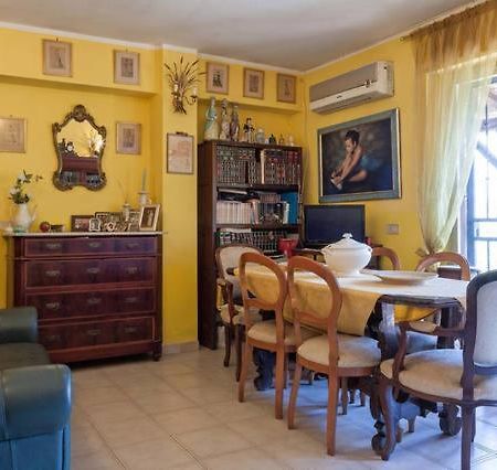 Carly & Dane Vacation House Taormina Eksteriør bilde