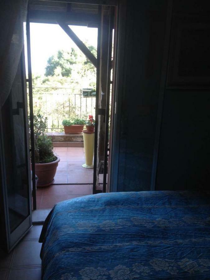 Carly & Dane Vacation House Taormina Eksteriør bilde